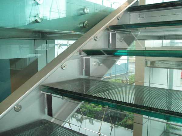 新高宝-防滑玻璃地板_建企商盟-建筑建材产业的云采购联盟平台